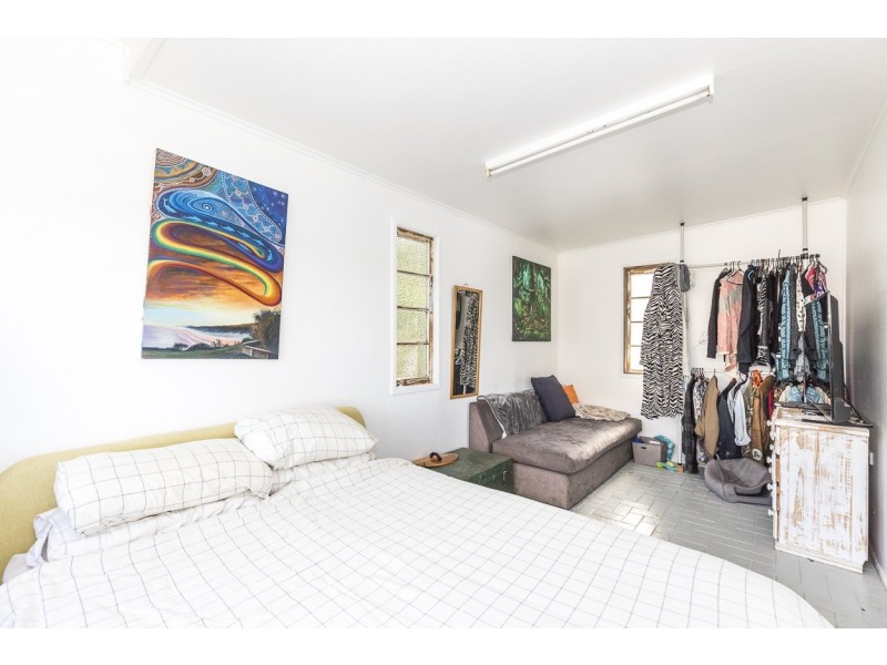 115 Mooloomba rd, Point Lookout QLD 4183