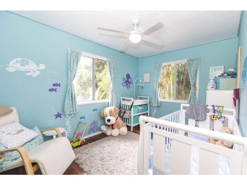 7 Bigoon Rd, Point Lookout QLD 4183