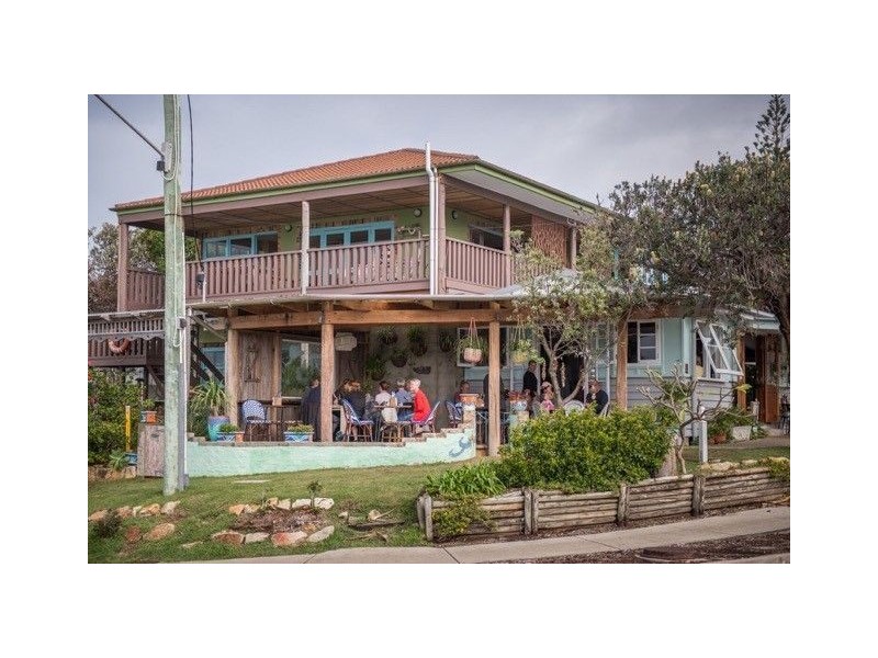 27 Mooloomba Road, Point Lookout QLD 4183