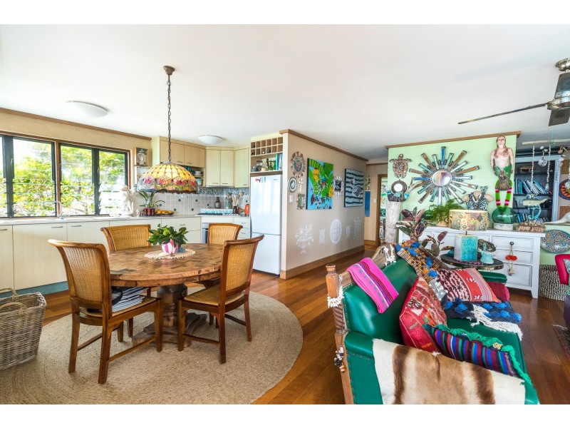 27 Mooloomba Road, Point Lookout QLD 4183