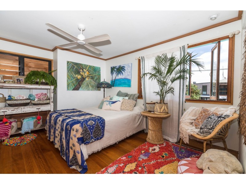 27 Mooloomba Road, Point Lookout QLD 4183