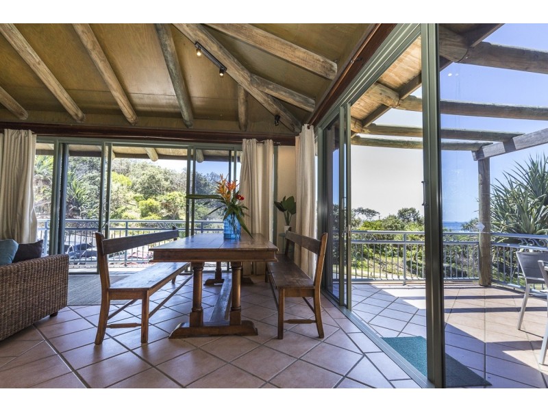 14/4-10 Kennedy Drive, Point Lookout QLD 4183