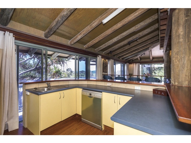 14/4-10 Kennedy Drive, Point Lookout QLD 4183