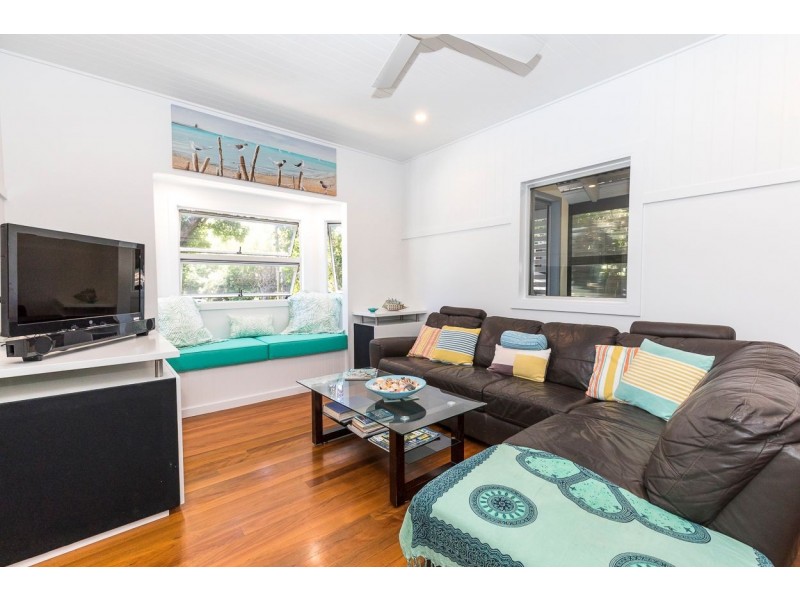 29 Bigoon Road, Point Lookout QLD 4183