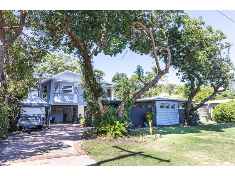 29 Bigoon Road, Point Lookout QLD 4183
