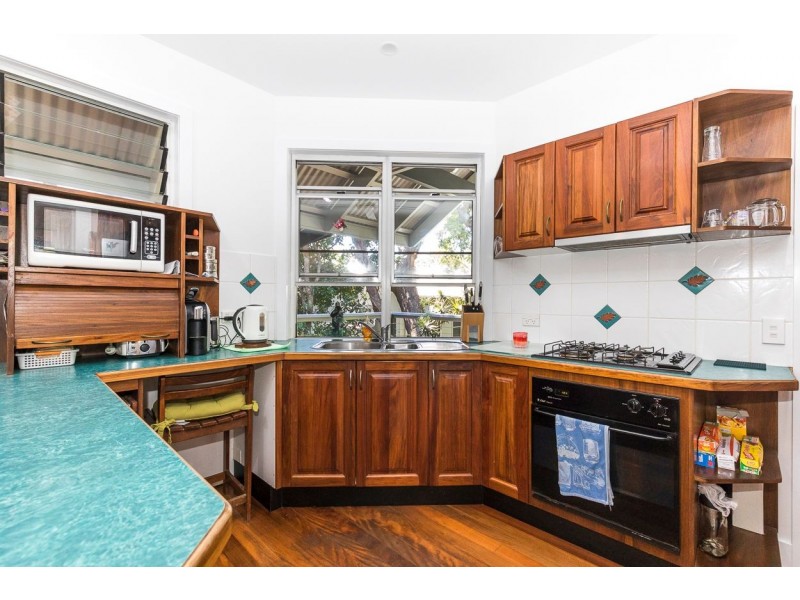 29 Bigoon Road, Point Lookout QLD 4183