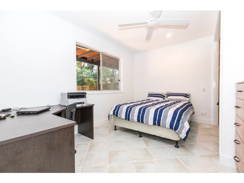 29 Bigoon Road, Point Lookout QLD 4183