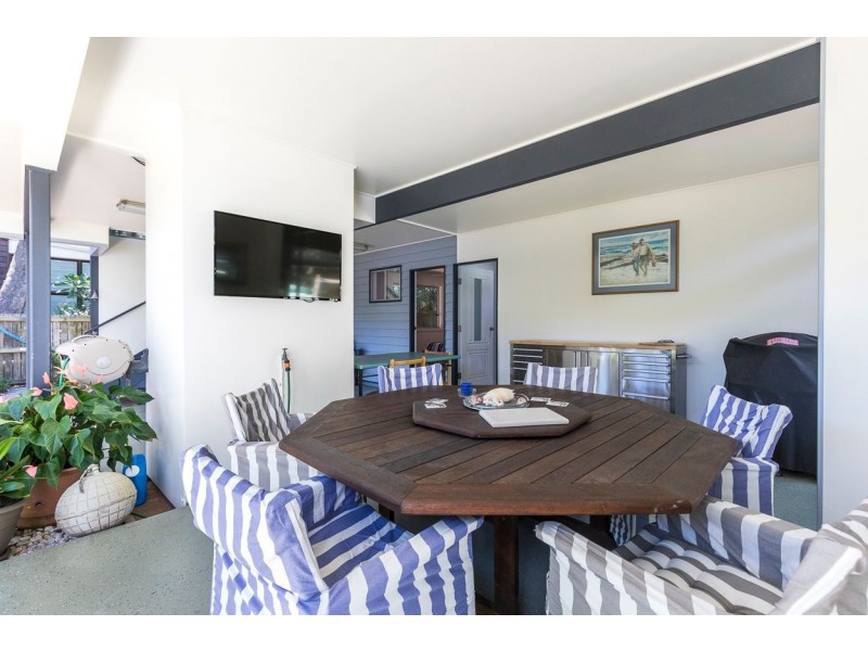 29 Bigoon Road, Point Lookout QLD 4183