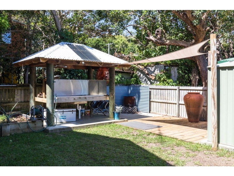 29 Bigoon Road, Point Lookout QLD 4183