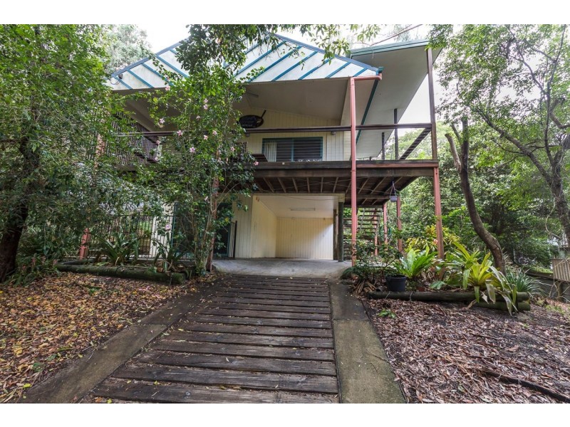 13 Bimba Street, Point Lookout QLD 4183