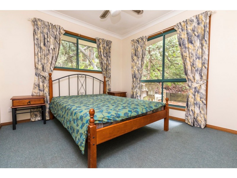 13 Bimba Street, Point Lookout QLD 4183