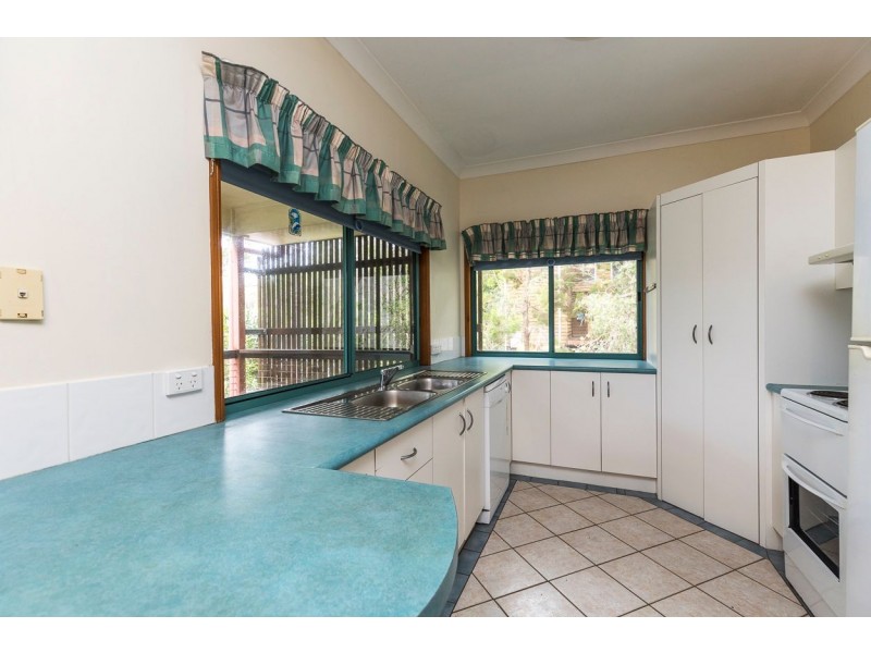 13 Bimba Street, Point Lookout QLD 4183