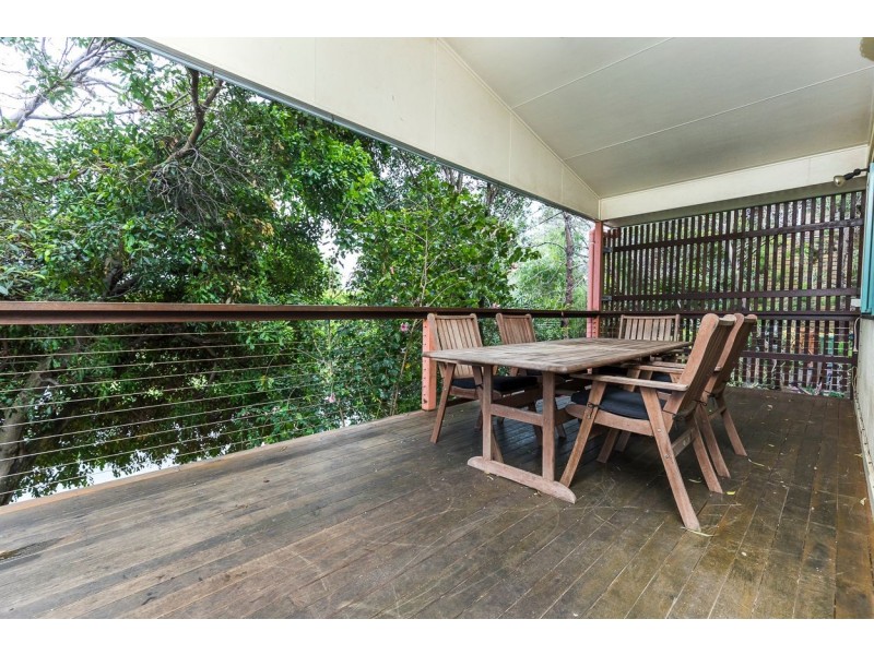 13 Bimba Street, Point Lookout QLD 4183