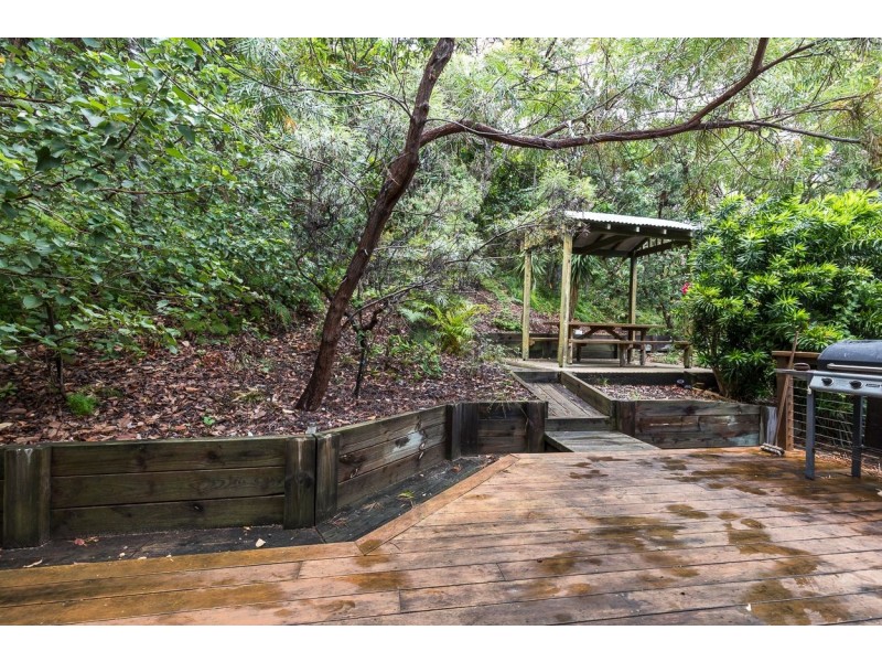 13 Bimba Street, Point Lookout QLD 4183