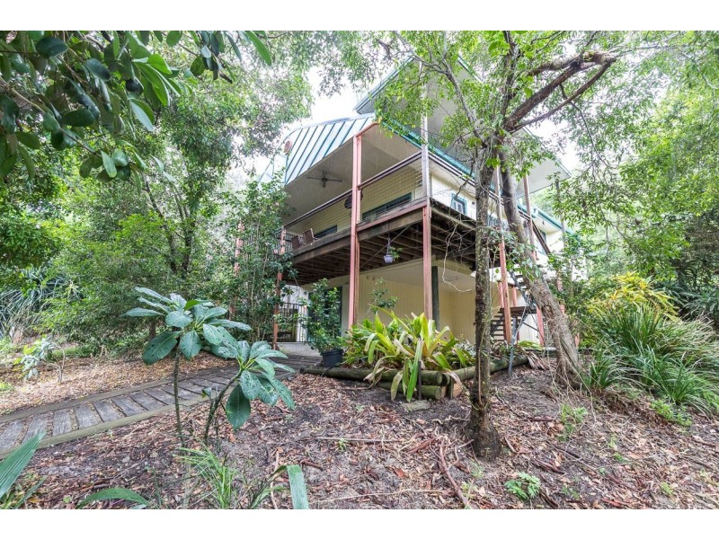 13 Bimba Street, Point Lookout QLD 4183