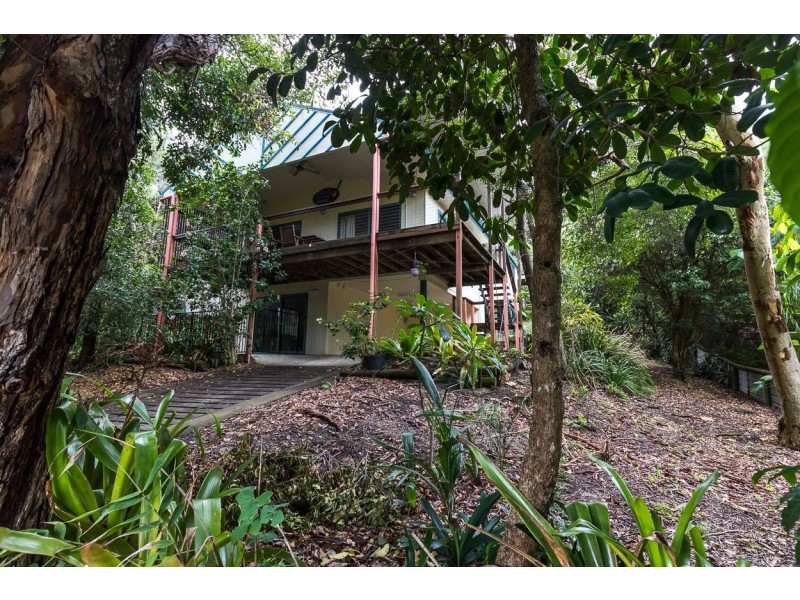 13 Bimba Street, Point Lookout QLD 4183
