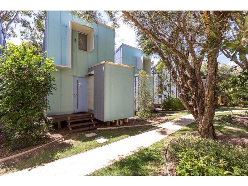 7/49 Dickson Way, Point Lookout QLD 4183