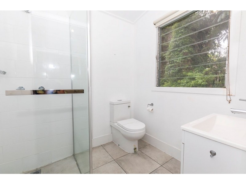 19 Yarrong Road, Point Lookout QLD 4183