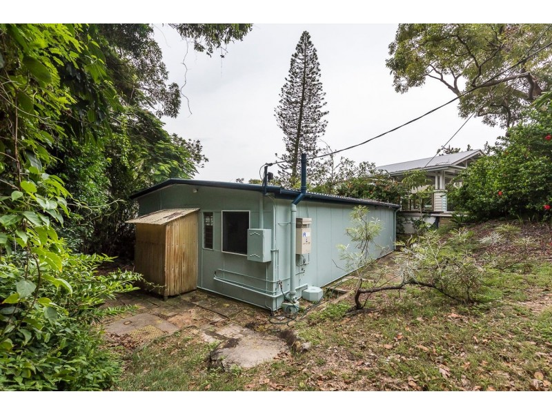 19 Yarrong Road, Point Lookout QLD 4183