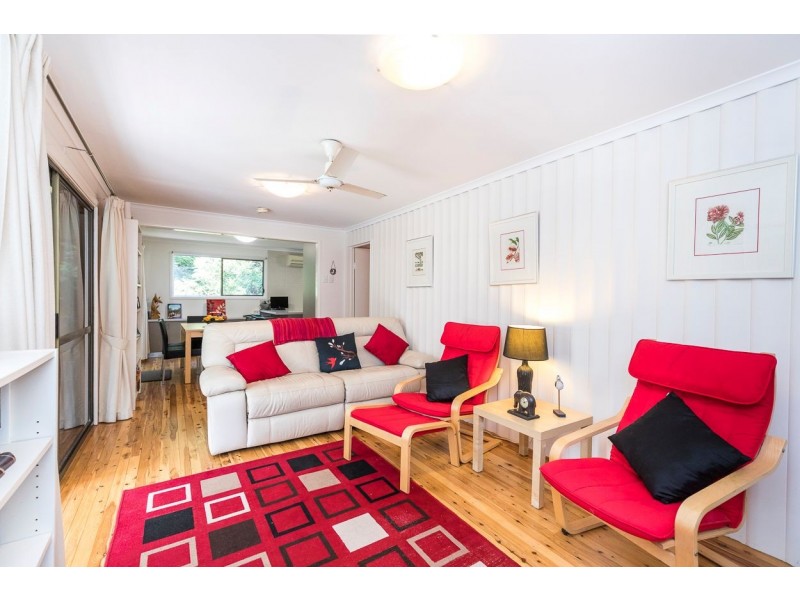 32 Tramican St, Point Lookout QLD 4183