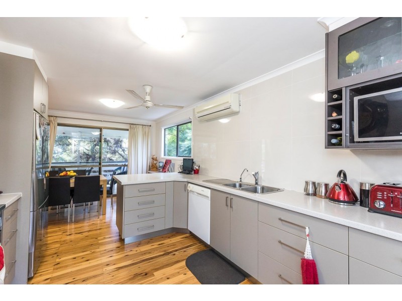 32 Tramican St, Point Lookout QLD 4183