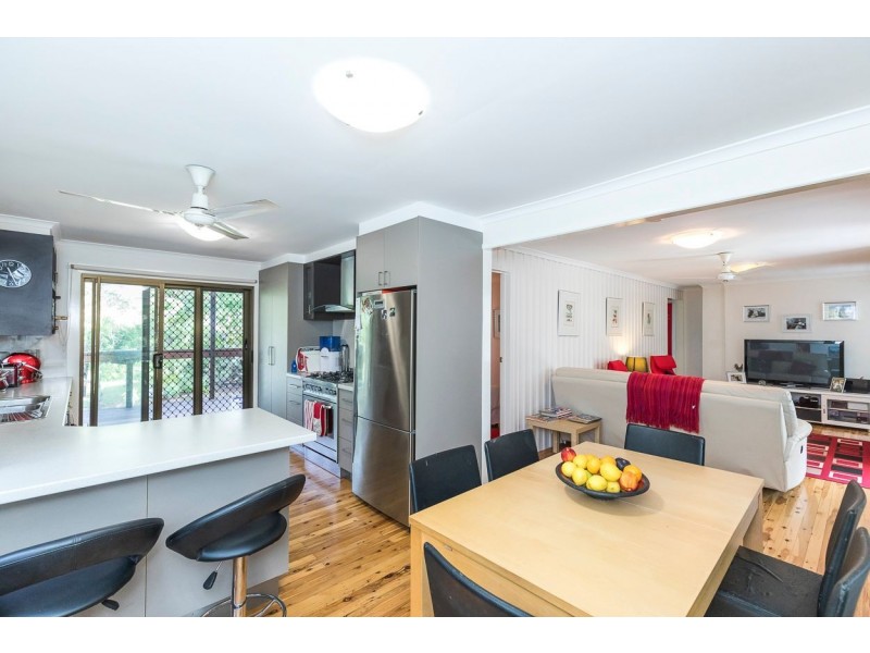 32 Tramican St, Point Lookout QLD 4183