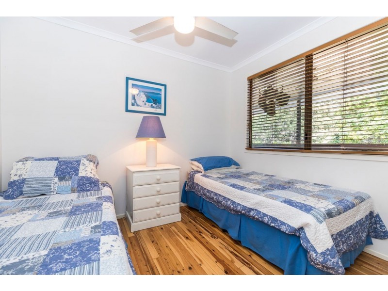 32 Tramican St, Point Lookout QLD 4183