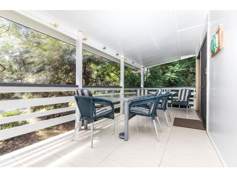 32 Tramican St, Point Lookout QLD 4183