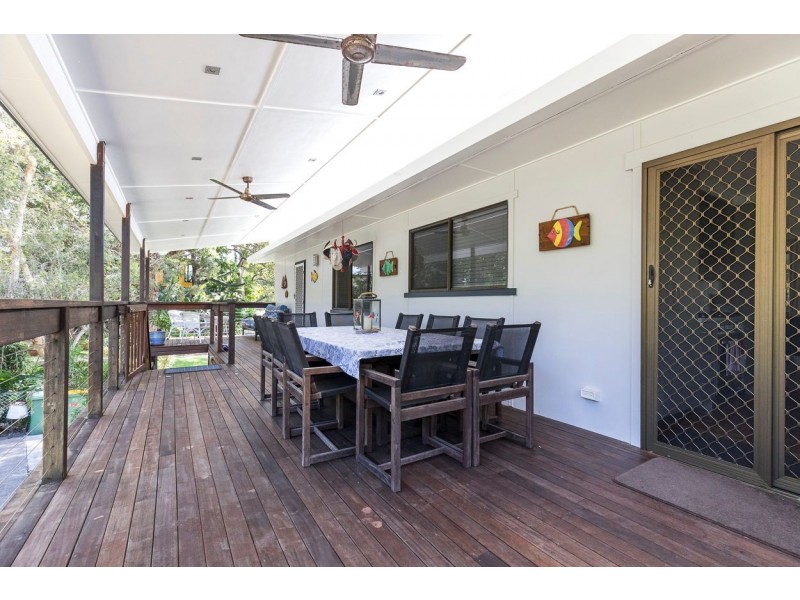 32 Tramican St, Point Lookout QLD 4183