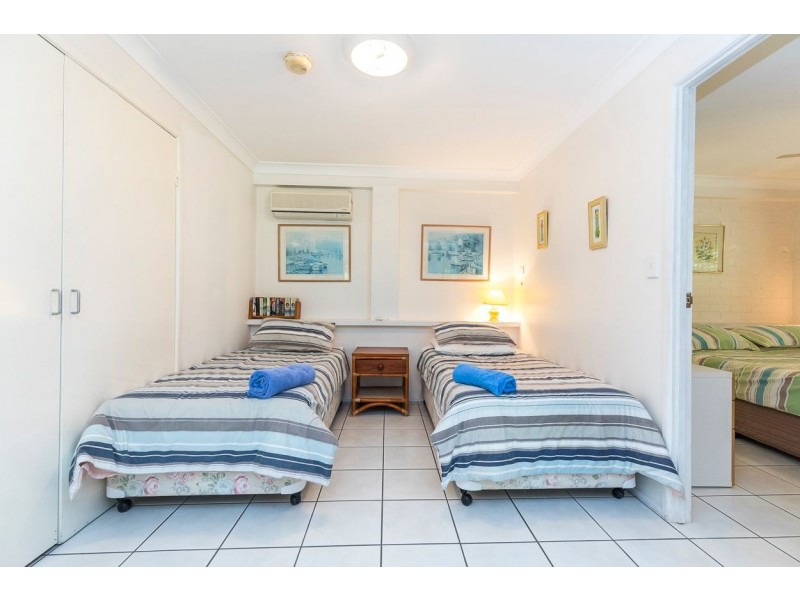 32 Tramican St, Point Lookout QLD 4183