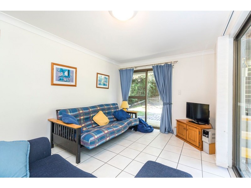 32 Tramican St, Point Lookout QLD 4183