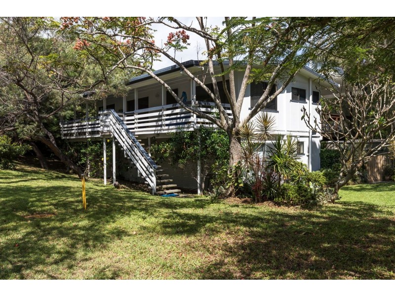 32 Tramican St, Point Lookout QLD 4183
