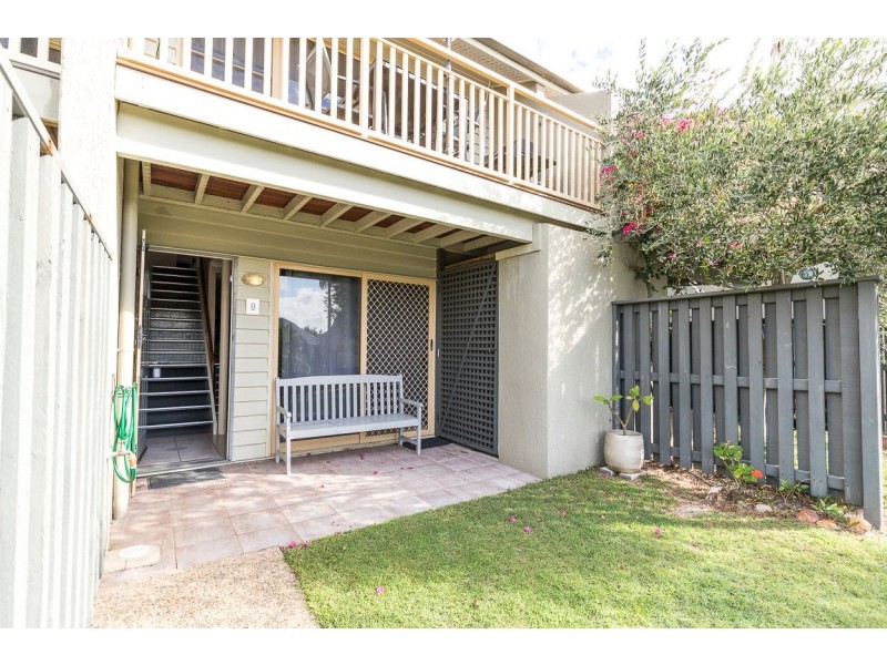 9/21-25 Cumming Parade, Point Lookout QLD 4183