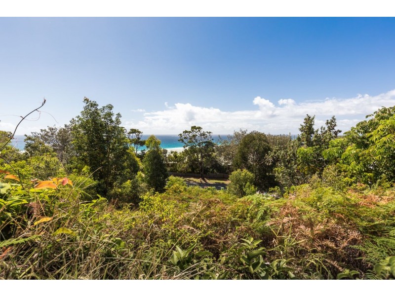 10 Cumming Parade, Point Lookout QLD 4183