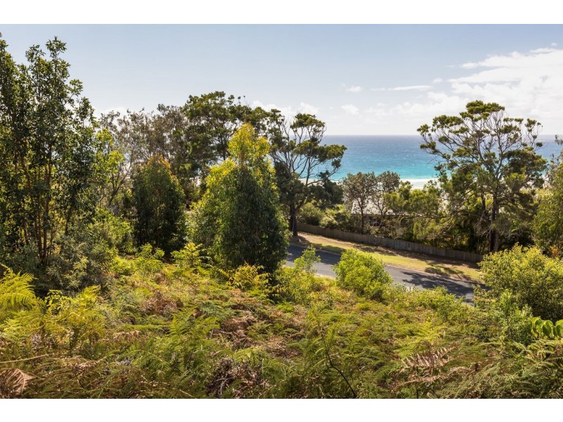 10 Cumming Parade, Point Lookout QLD 4183