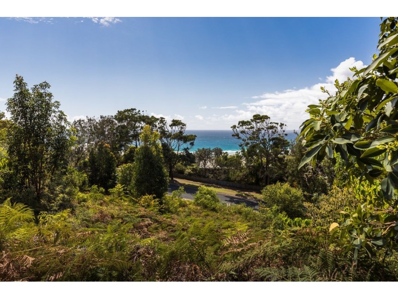 10 Cumming Parade, Point Lookout QLD 4183