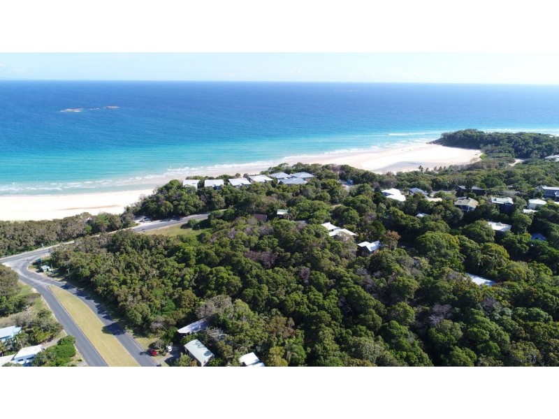 23 George Nothling Drive, Point Lookout QLD 4183