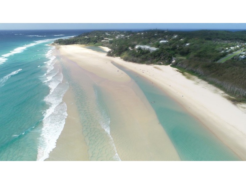 23 George Nothling Drive, Point Lookout QLD 4183