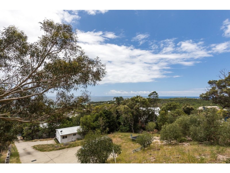 14 Cumming Parade, Point Lookout QLD 4183