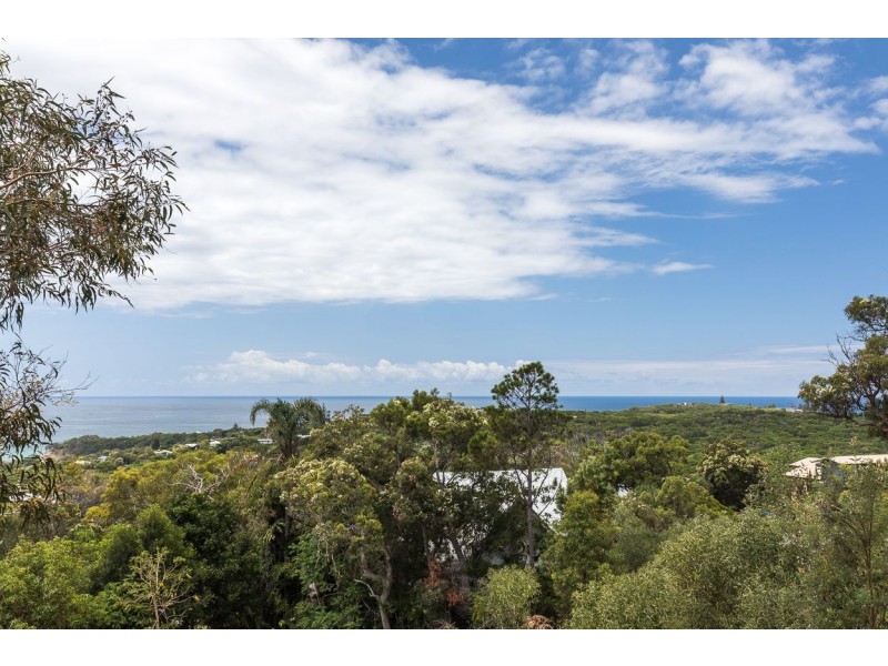 14 Cumming Parade, Point Lookout QLD 4183