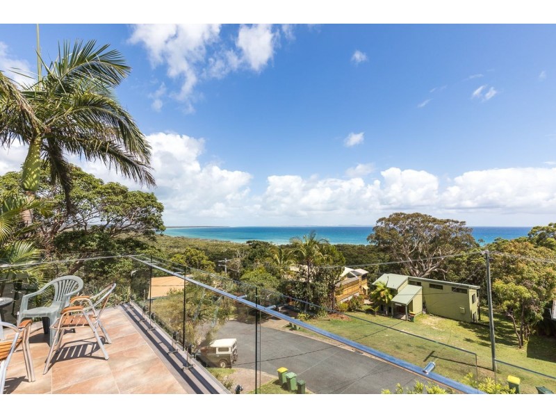 4 Merinda Crescent, Point Lookout QLD 4183