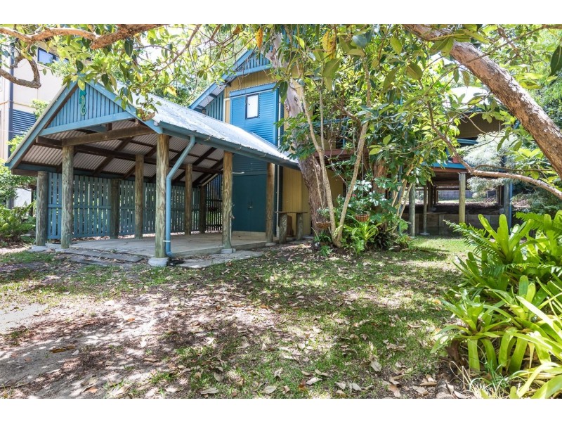 70 Mooloomba Road, Point Lookout QLD 4183