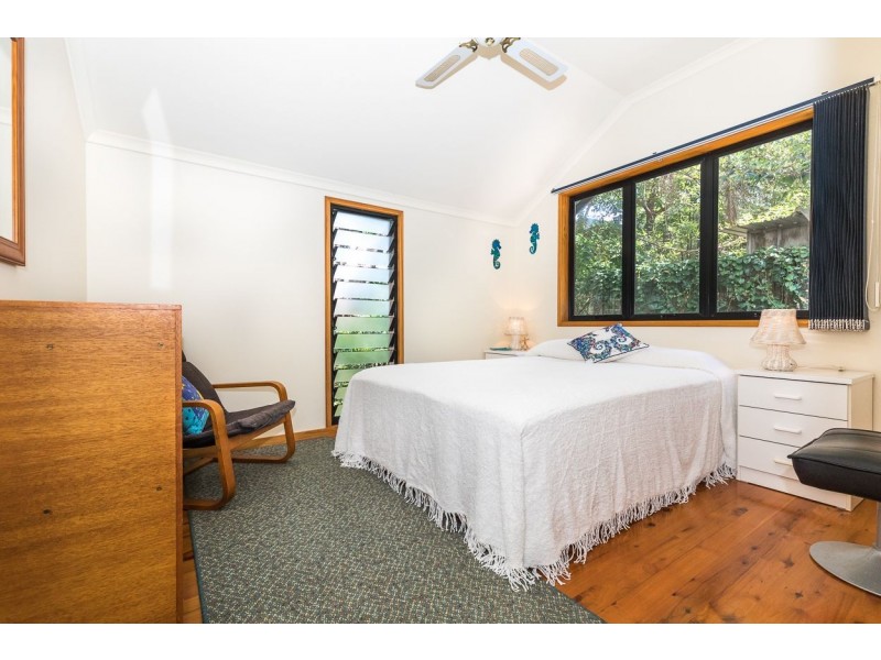 70 Mooloomba Road, Point Lookout QLD 4183