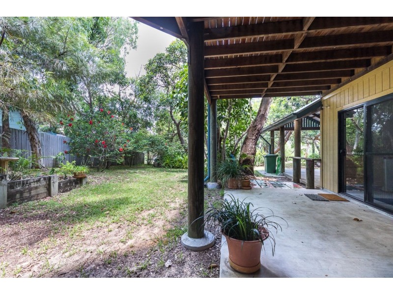 70 Mooloomba Road, Point Lookout QLD 4183