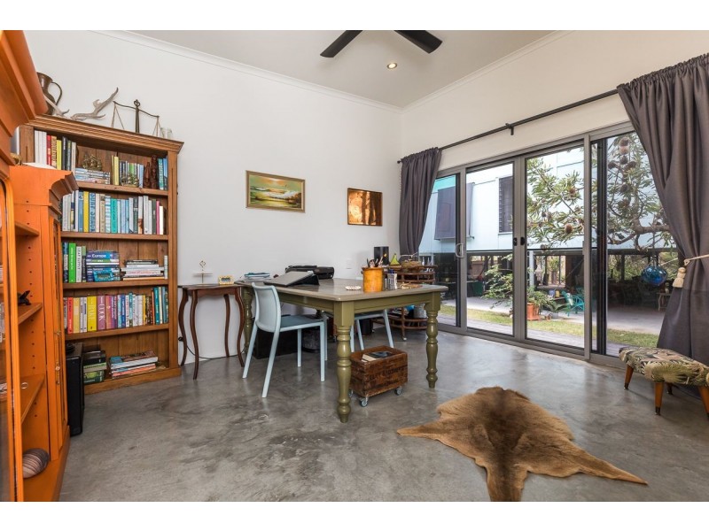 6a Donahue St, Point Lookout QLD 4183