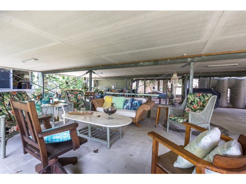 6a Donahue St, Point Lookout QLD 4183