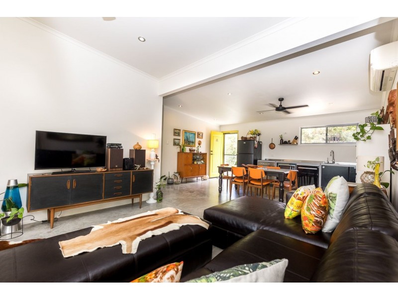 6a Donahue St, Point Lookout QLD 4183