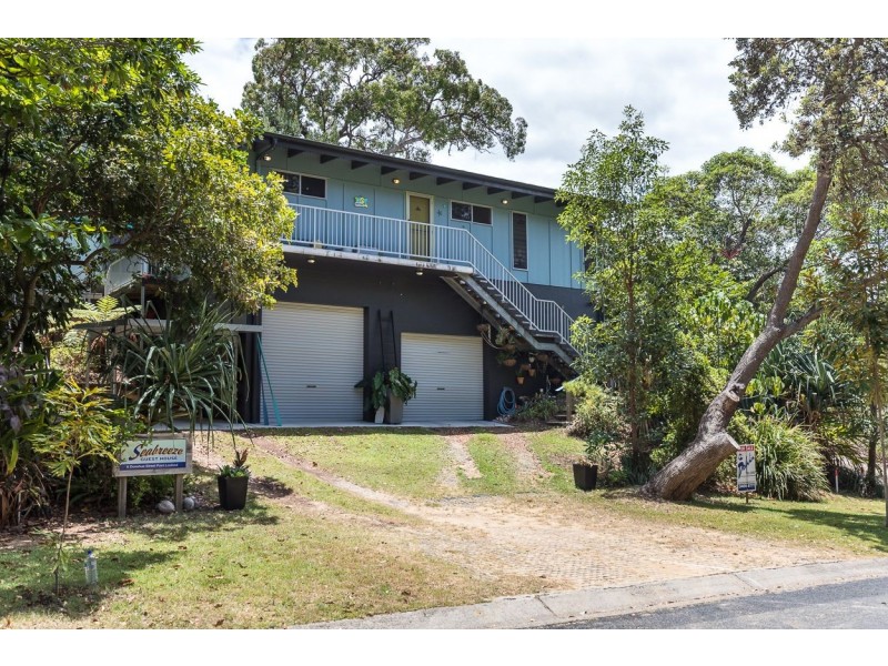 6a Donahue St, Point Lookout QLD 4183