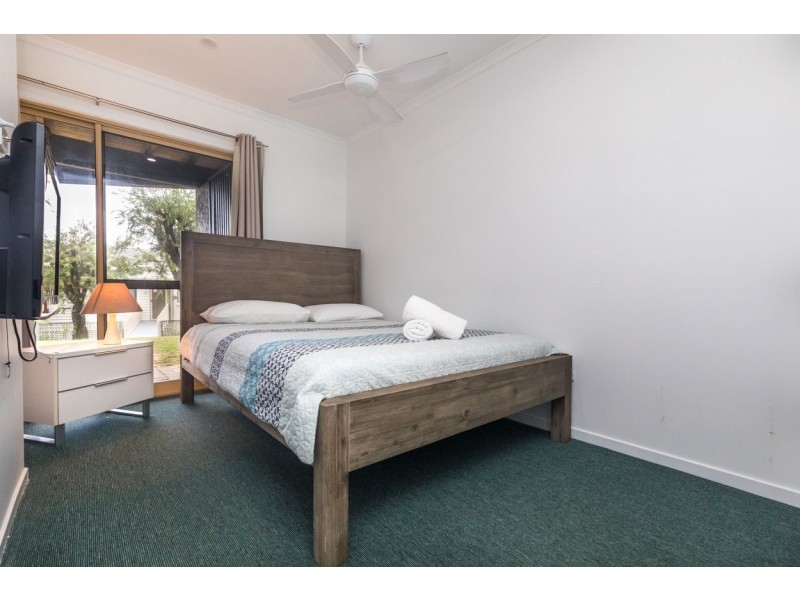 8/21-25 Cumming Parade, Point Lookout QLD 4183