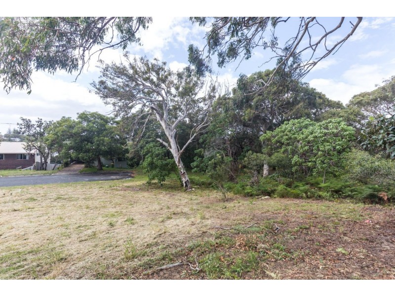 51/3 Grant Avenue, Point Lookout QLD 4183